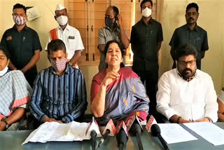 Minister Satyavathi Rathore visits Mulugu district