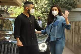 anushka-sharma-and-virat-kohli-clicked-in-bandra-today-after-actress-pregnancy