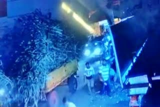 chikkodi tractor accident viral video