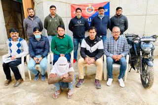 Dwarka police arrested accused in delhi