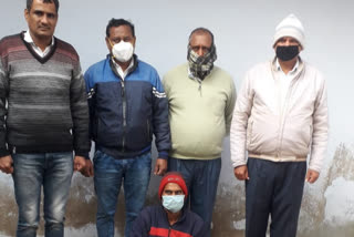 bhiwani mobile thief arrested