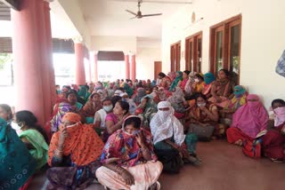 anganwadi women upset over misbehavior