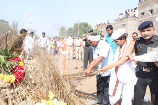 ganesh fadat was cremated today in jalna