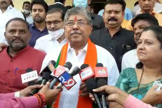 Chandrakant Patil criticizes Dhananjay Mande in pune