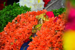 Yadadri conducted Unjal service at Sri Lakshminarasimhaswamy Temple