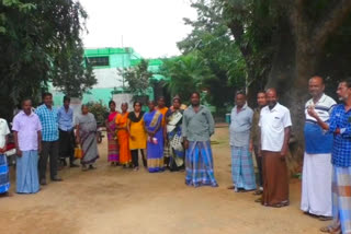 நகை கடன் வழங்காத வங்கியை கண்டித்து முற்றுகை போராட்டம்