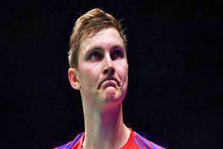 Viktor Axelsen breaks his racket on match point