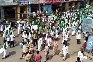 huge-protests-by-bellary-farmers-against-farm-bills