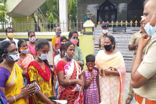 முதலமைச்சர் இல்லத்தை முற்றுகையிட்ட பெண்