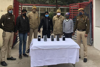 Kapashera police of Delhi arrested three pocket shears