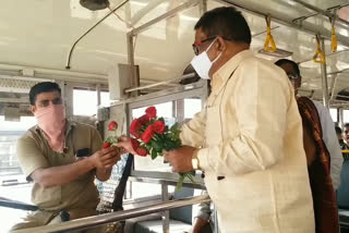 drivers day celebrations with roses at metpalli rtc depo