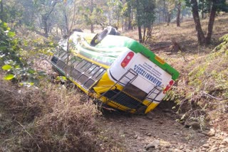 bus falls in ditch