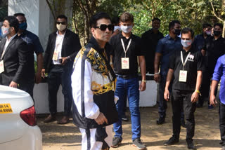 VaruSha wedding: Karan Johar reaches Alibaug looking his fashionable best