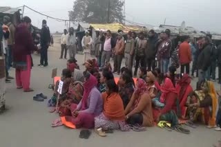 nepali people protest for open indo -nepal border