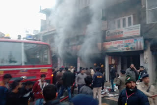 fire breaks out near mall road solan