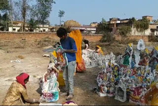 rajasthani sculptors are preparing eco friendly sculptures in koderma