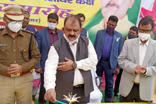 Minister inaugurates special neonatal unit in garhwa Sadar Hospital