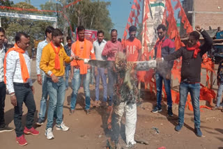 Actor Saif Ali Khan's effigy burnt in protest against web series 'Tandav'