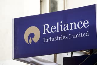 Reliance Industries shares decline 5 pc