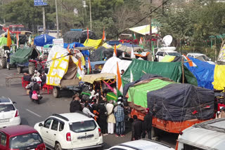 The convoy of tractors reached Vaishali service road