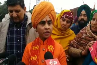 sadhvi deva thakur support farmers tractor pararde