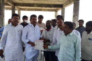 Distribution of MLC Sheri Subhash Reddy cm relief checks in Medak District
