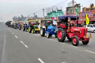 tractors at kundli and tikri border