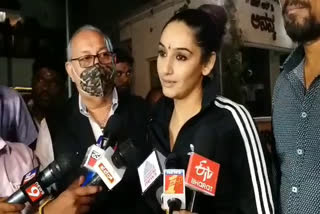 ragini-dwivedi-reaction-after-released-from-jail
