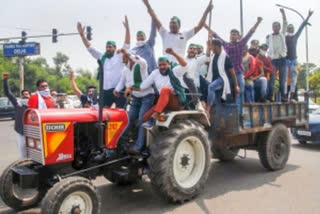 People on tractors from all over Punjab on way to Delhi