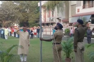 Republic Day 2021 :  Rajesh Loya Hoists Flag At The RSS Headquarters In Nagpur