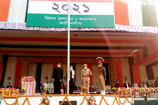 আমিনগাঁৱত ৭২ তম গণৰাজ্য দিৱসত পতাকা উত্তোলন কৰিলে মন্ত্ৰী চুম ৰংহাঙে