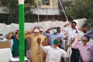 hyderabad-collector-swetha-mahanthi-flag-hosting