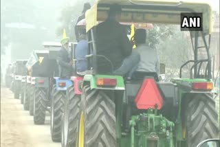 Security tightened in Delhi ahead of tractor rally  Tractor rally in Delhi  Farmers' protest  ട്രാക്‌ടർ റാലി; രാജ്യ തലസ്ഥാനത്ത് സുരക്ഷ ശക്തമാക്കി  ട്രാക്‌ടർ റാലി  ട്രാക്‌ടർ റാലി സുരക്ഷ  രാജ്യ തലസ്ഥാനത്ത് സുരക്ഷ ശക്തമാക്കി  രാജ്യ തലസ്ഥാനത്തെ സുരക്ഷ  കാർഷിക നിയമഭേദഗതികൾ  ന്യൂഡൽഹി  tractor rally  റിപ്പബ്ലിക് ദിനം  റിപ്പബ്ലിക് ദിനം ട്രാക്‌ടർ റാലി  Republic Day tractor rally: Security tightened in Delhi  Republic Day tractor rally:  Republic Day tractor rally in newdelhi  Republic Day  tractor rally  Security tightened in Delhi  Security  Security in Delhi