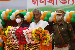 গোৱালপাৰাত পতাকা উত্তোলন কৰিলে মন্ত্ৰী ফণীভূষণ চৌধুৰীয়ে