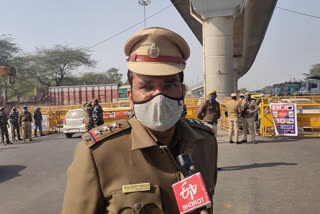 barricade of 4 layers installed to stop farmers at delhi gurugram border