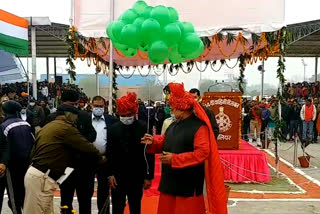 energy minister pradyumna singh tomar hoisted flag