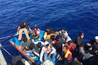 'Over 450 illegal migrants rescued off Libyan coast in a week'