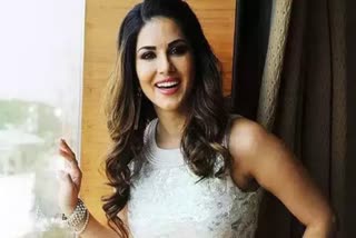 watch-video-sunny-leone-hits-six-while-playing-cricket-in-kerala