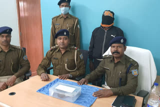 a criminal arrested with illegal country pistol and bullet in seraikela
