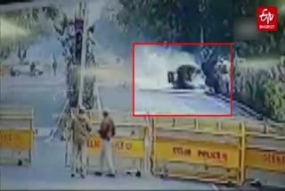 A protesting farmer died after a tractor rammed into barricades and overturned at ITO today: Delhi Police