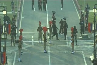 video-of-beating-retreat-at-wagah-attari-border