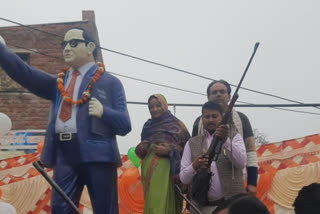 Harsh firing in front of Babasaheb statue on Republic Day in Morena