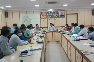 BDA President SR Vishwanath meeting with officials