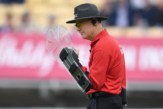 Bruce Oxenford, Dubai, ICC Elite Panel of Umpires, Dubai