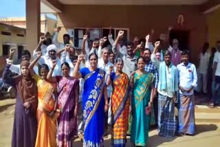 Gram panchayat members boycotting election