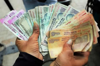 Rupee settles 13 paise lower at 73.05 against US dollar