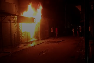 fire-to-shops-in-vijayapura