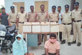 illegal transport of karnataka liquor caught