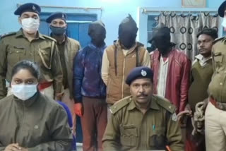 two criminals arrested in robbery case in dhanbad