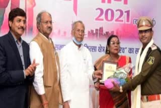 rohit malekar awarded by shikhar samman